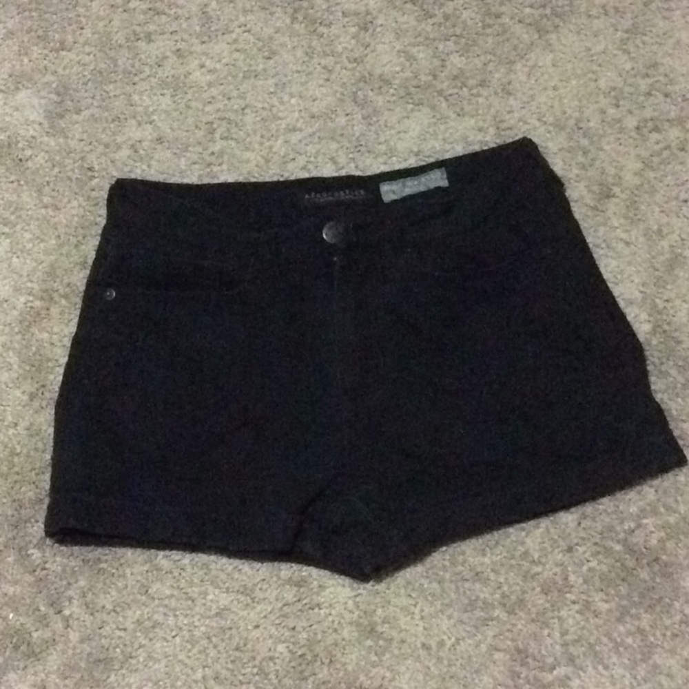 Aéropostale black high waisted midi shorts